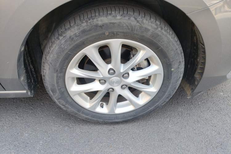 Used Buick GL6 2018 18T 6-Seater Luxury Model Right Front Wheel Hub