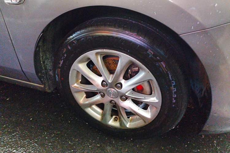 Used Buick GL6 2018 18T 5-Seater Elite Version Right Front Wheel Hub