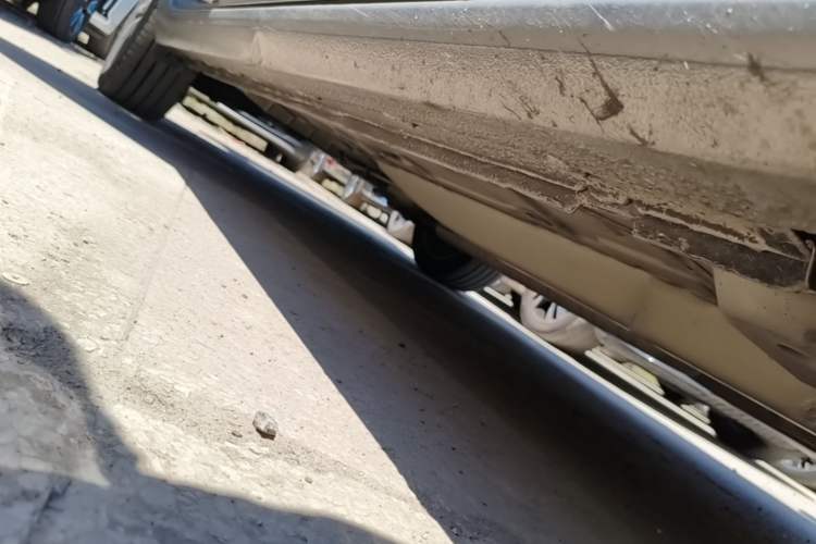 Used Buick GL6 2018 18T 6-Seater Prestige Model Right Side Sill