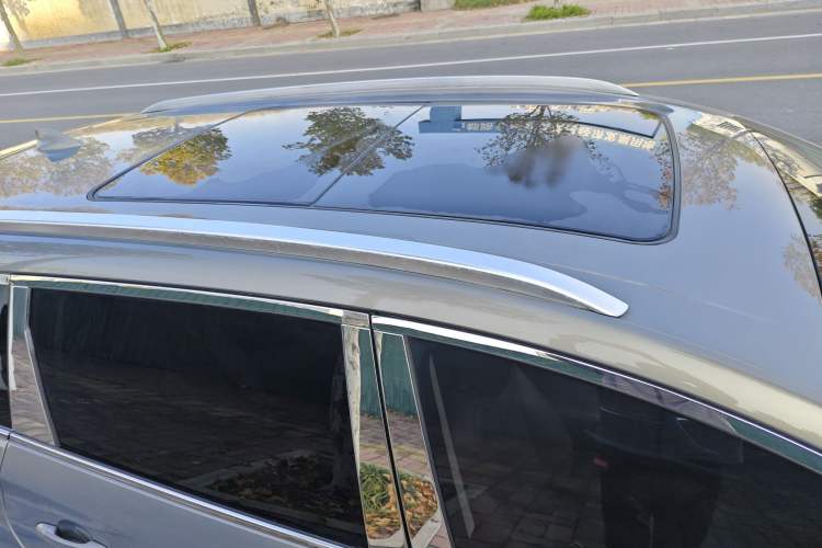 Used Buick GL6 2018 18T 6-Seater Prestige Model Roof