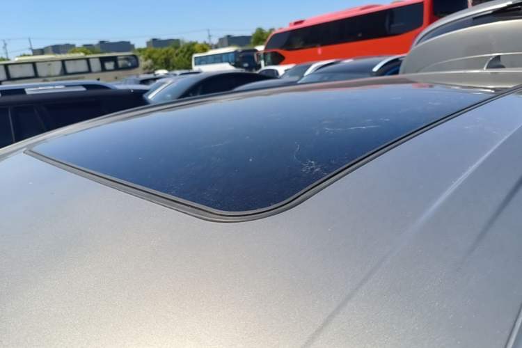 Used Buick GL6 2018 18T 6-Seater Prestige Model Roof