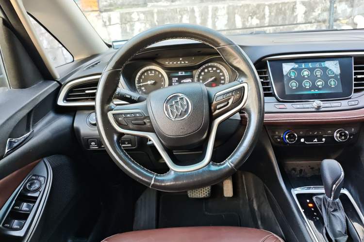 Used Buick GL6 2018 18T 6-Seater Prestige Model Steering Wheel