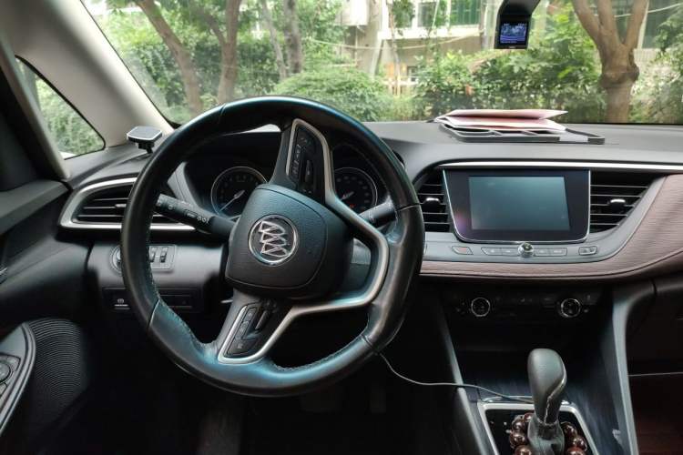 Used Buick GL6 2018 18T 6-Seater Luxury Model Steering Wheel