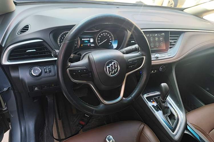 Used Buick GL6 2018 18T 6-Seater Prestige Model Steering Wheel