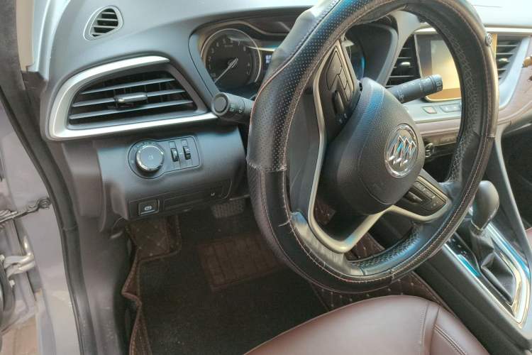 Used Buick GL6 2018 18T 6-Seater Luxury Model Steering Wheel