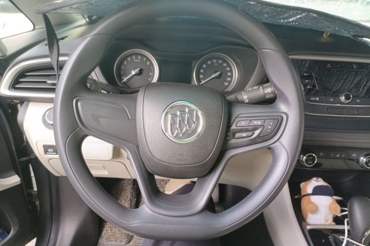 Used Buick GL6 2018 18T 6-Seater Elite Model Steering Wheel
