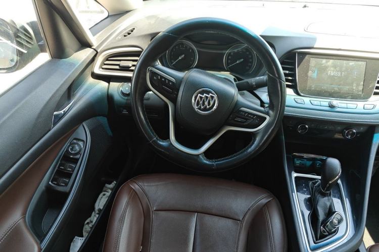 Used Buick GL6 2018 18T 6-Seater Prestige Model Steering Wheel