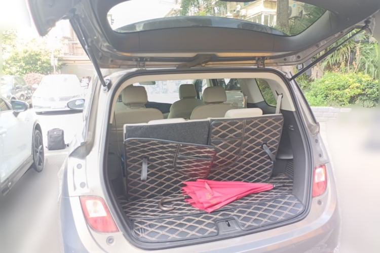 Used Buick GL6 2018 18T 6-Seater Elite Model Trunk
