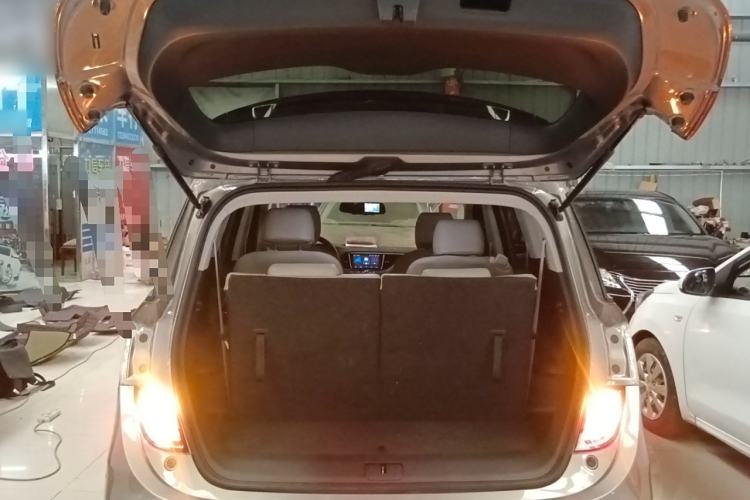 Used Buick GL6 2018 18T 6-Seater Elite Model Trunk