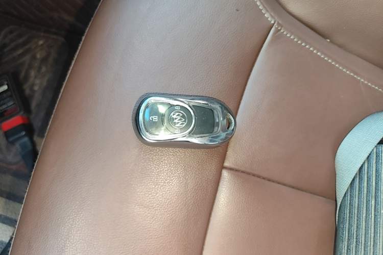 Used Buick GL6 2018 18T 6-Seater Prestige Model Vehicle Key