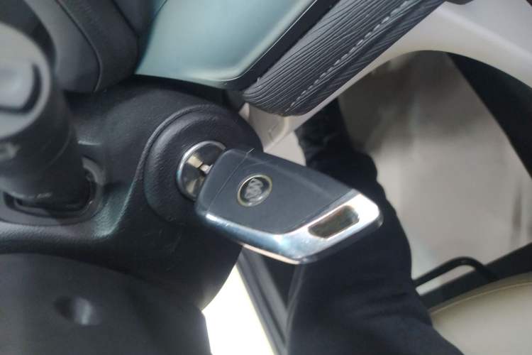 Used Buick GL6 2018 18T 6-Seater Elite Model Vehicle Key