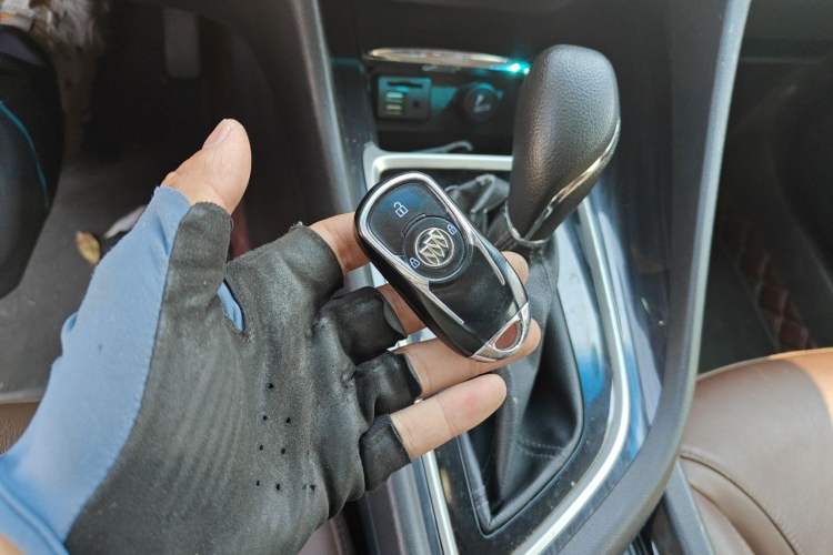 Used Buick GL6 2018 18T 6-Seater Prestige Model Vehicle Key