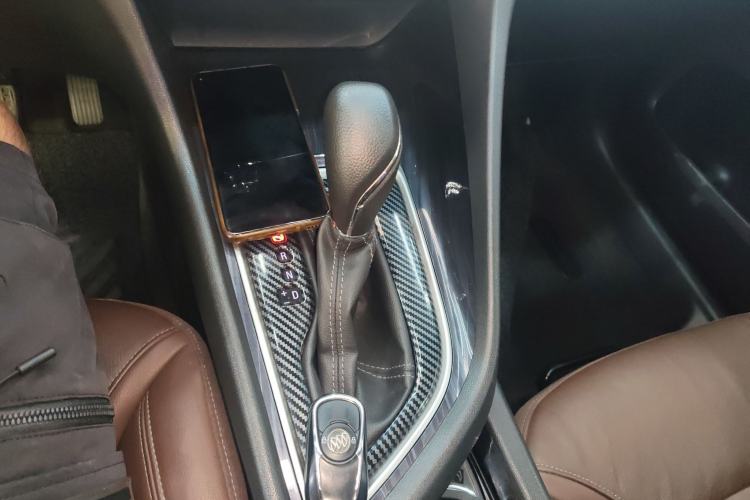 Used Buick GL6 2019 18T 6-Seater Connected Luxury Version China VI Standard Gear Lever