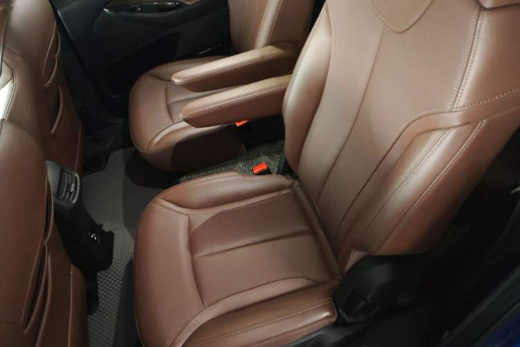 Used Buick GL6 2019 18T 6-Seater Connected Luxury Version China V Standard Interior 4