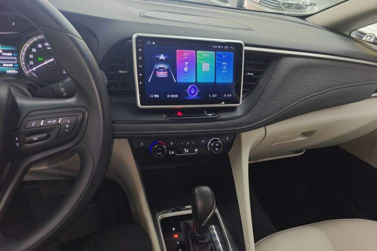 Used Buick GL6 2019 18T 6-Seater Elite Version China VI Standard Audio And AC Panel
