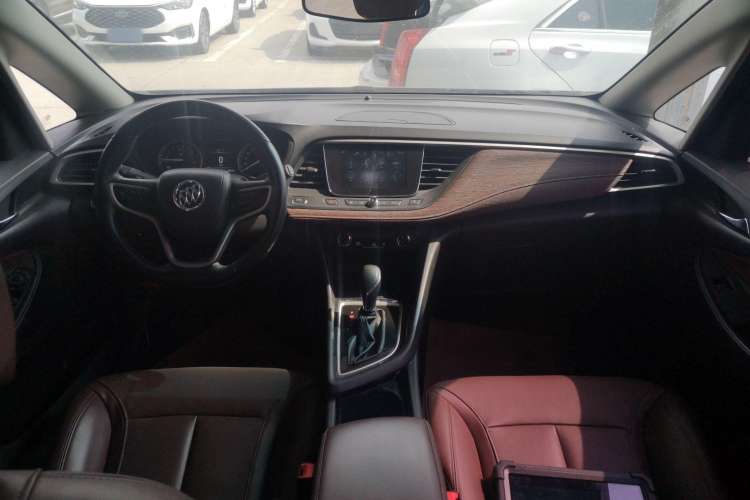 Used Buick GL6 2019 18T 6-Seater Connected Luxury Version China VI Standard Center Console