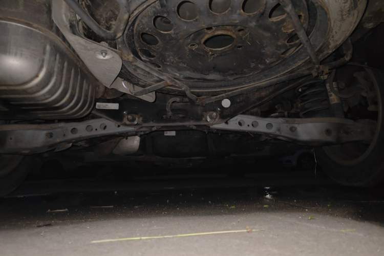 Used Buick GL6 2019 18T 6-Seater Elite Version China VI Standard Chassis Rear