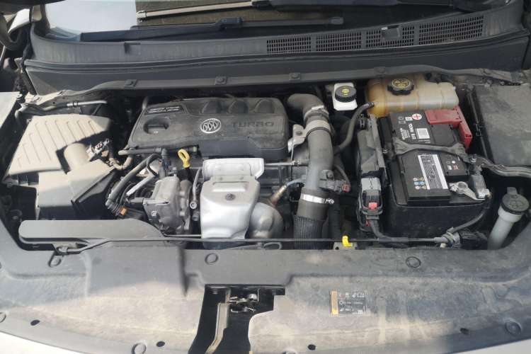 Used Buick GL6 2019 18T 6-Seater Connected Luxury Version China VI Standard Engine Bay