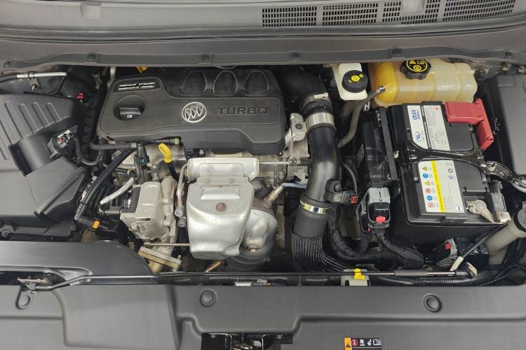Used Buick GL6 2019 18T 6-Seater Elite Version China VI Standard Engine Bay
