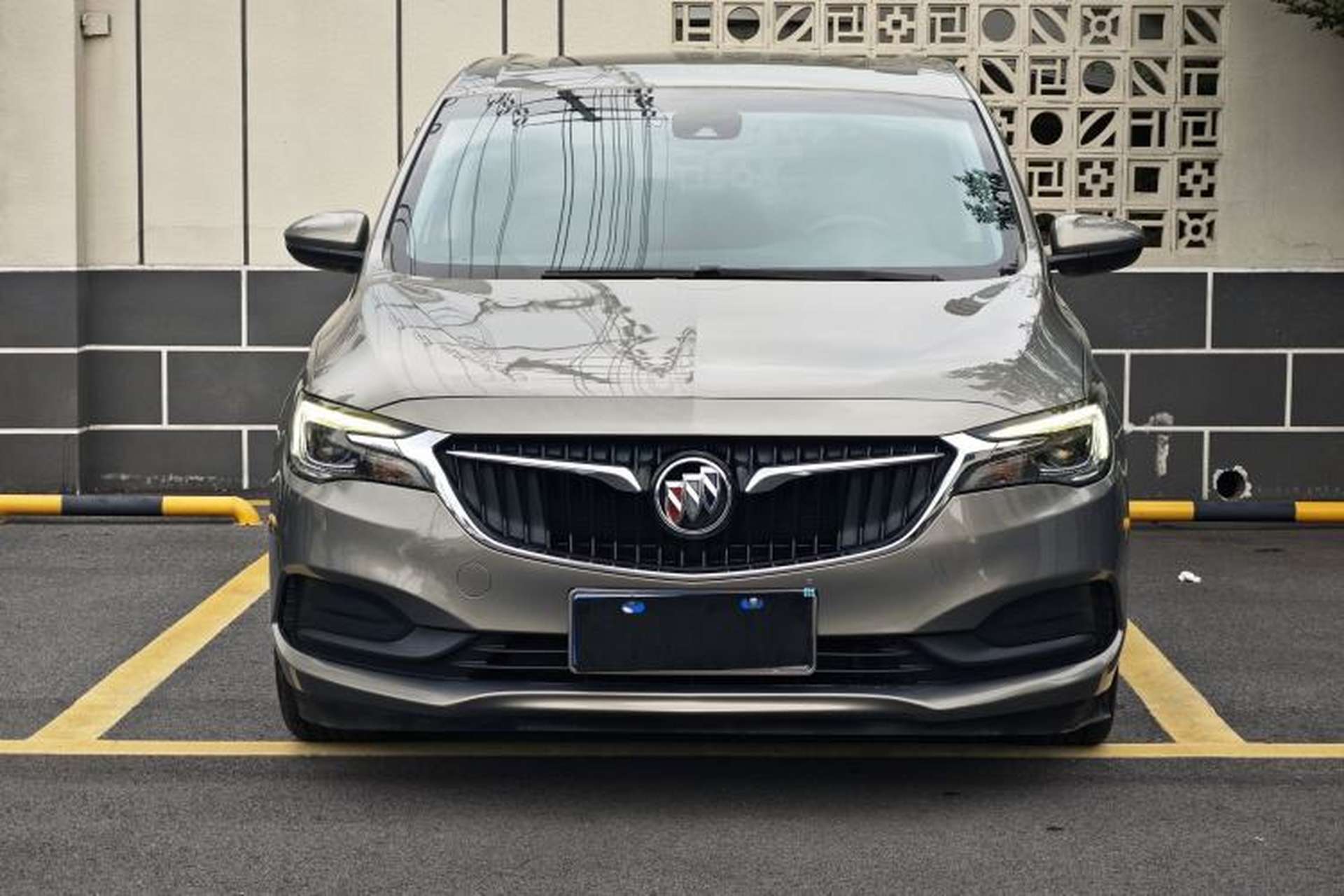 Used Buick GL6 2019 18T 6-Seater Connected Luxury Version China VI Standard Exterior 2