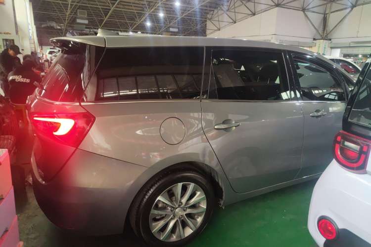 Used Buick GL6 2019 18T 6-Seater Connected Luxury Version China VI Standard Exterior 3