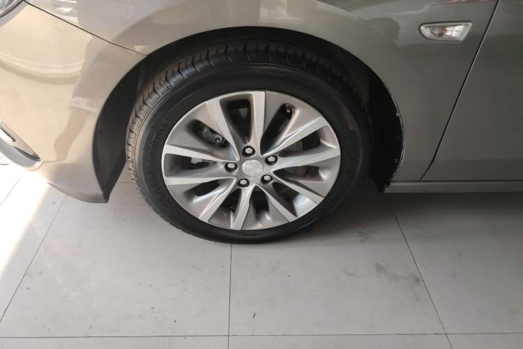 Used Buick GL6 2019 18T 6-Seater Connected Luxury Version China VI Standard Exterior 7