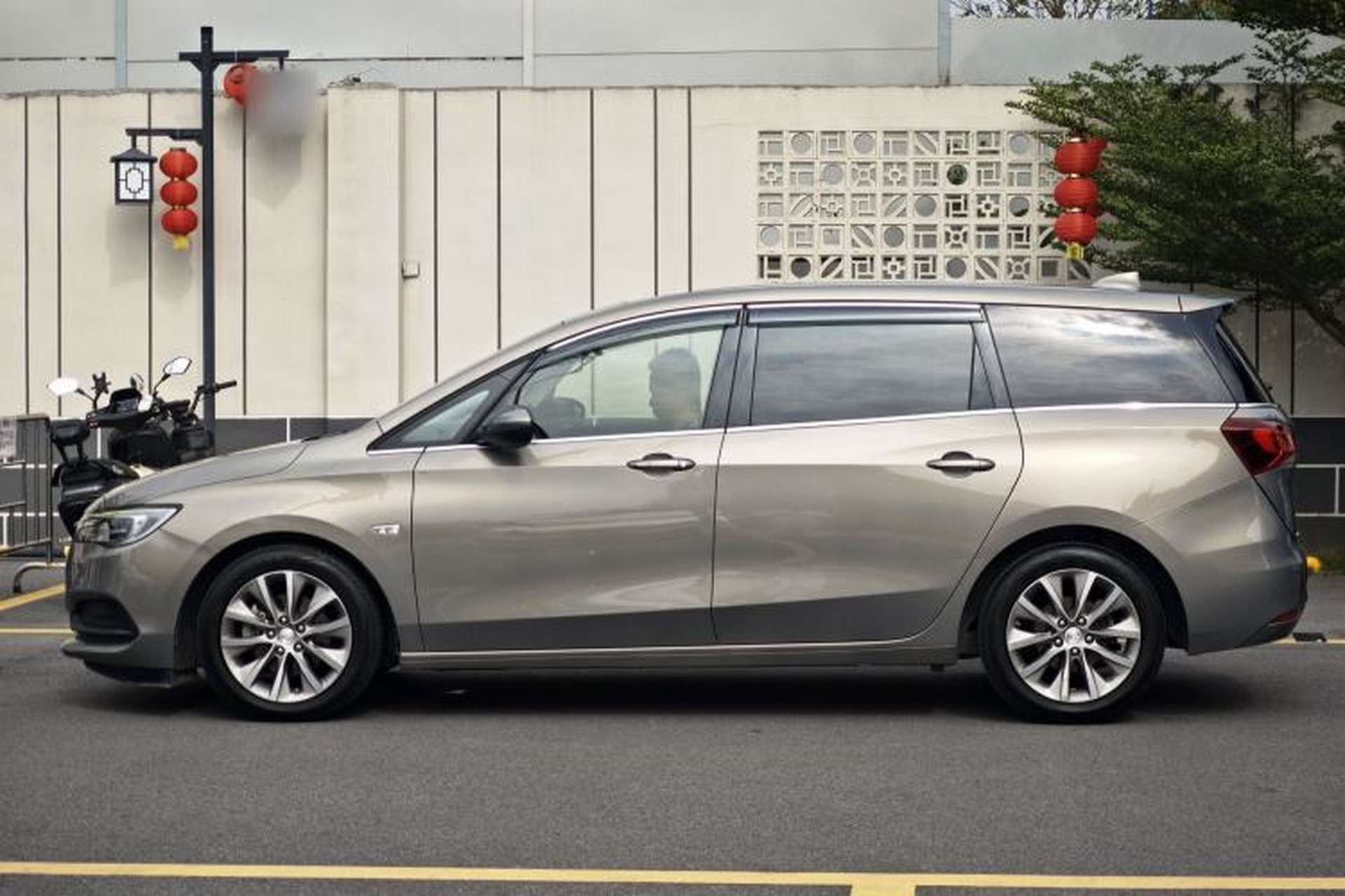 Used Buick GL6 2019 18T 6-Seater Connected Luxury Version China VI Standard Exterior 7
