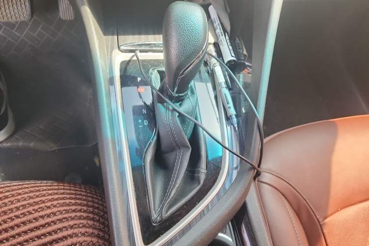 Used Buick GL6 2019 18T 6-Seater Connected Luxury Version China VI Standard Gear Lever