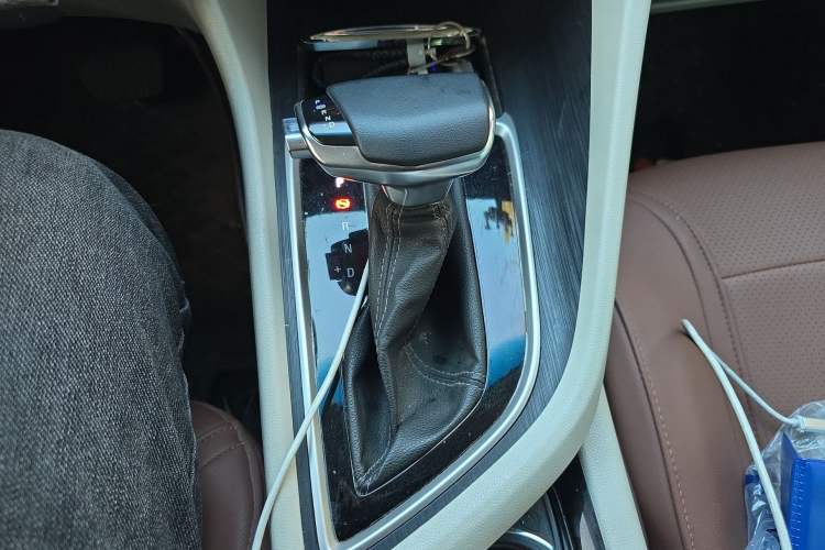 Used Buick GL6 2019 18T 6-Seater Elite Version China V Standard Gear Lever