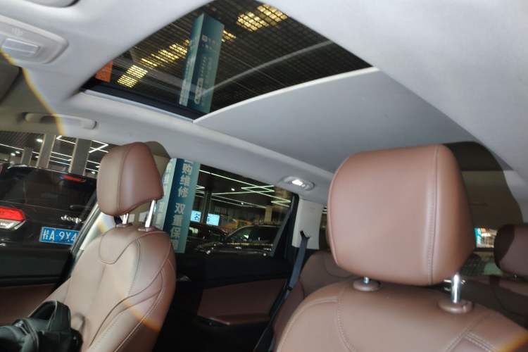Used Buick GL6 2019 18T 6-Seater Connected Luxury Version China VI Standard Headliner