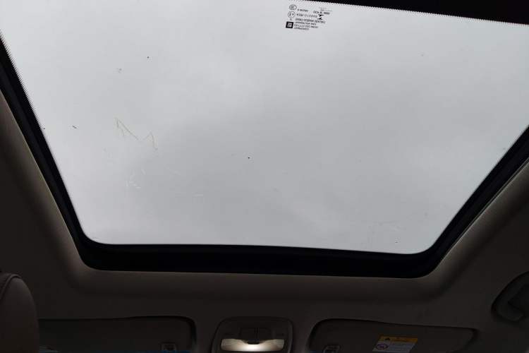 Used Buick GL6 2019 18T 6-Seater Connected Luxury Version China VI Standard Headliner