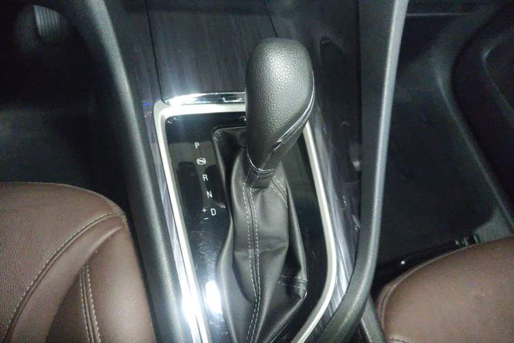 Used Buick GL6 2019 18T 6-Seater Connected Luxury Version China VI Standard Interior 6