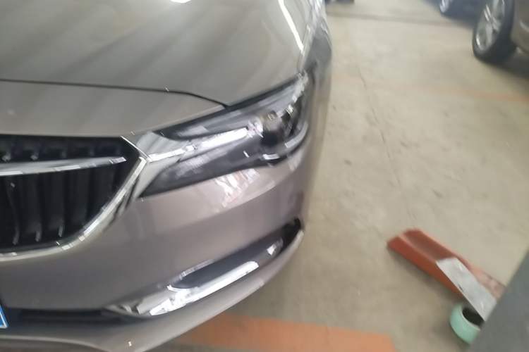 Used Buick GL6 2019 18T 6-Seater Connected Luxury Version China VI Standard Left Front Headlight