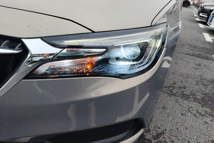 Used Buick GL6 2019 18T 6-Seater Connected Luxury Version China VI Standard Left Front Headlight