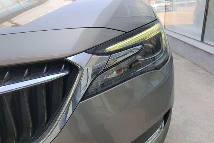 Used Buick GL6 2019 18T 6-Seater Connected Luxury Version China VI Standard Left Front Headlight