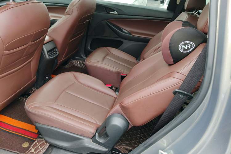 Used Buick GL6 2019 18T 6-Seater Connected Luxury Version China VI Standard Left Rear Seat