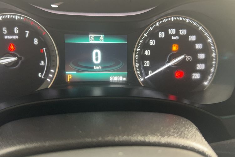Used Buick GL6 2019 18T 6-Seater Connected Luxury Version China VI Standard Odometer Close Up