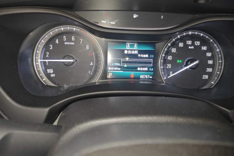 Used Buick GL6 2019 18T 6-Seater Elite Version China VI Standard Odometer Close Up