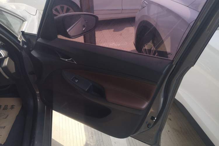 Used Buick GL6 2019 18T 6-Seater Connected Luxury Version China VI Standard Right Front Door Interior