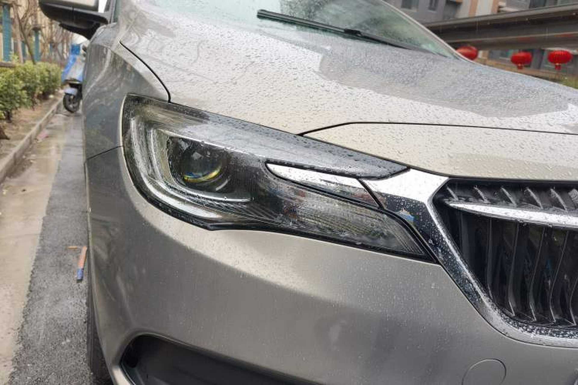 Used Buick GL6 2019 18T 6-Seater Connected Luxury Version China VI Standard Right Front Headlight