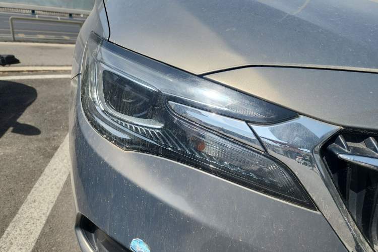 Used Buick GL6 2019 18T 6-Seater Connected Luxury Version China VI Standard Right Front Headlight