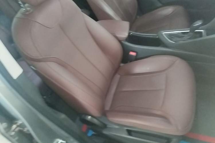Used Buick GL6 2019 18T 6-Seater Connected Luxury Version China VI Standard Right Front Seat