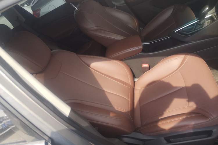 Used Buick GL6 2019 18T 6-Seater Connected Luxury Version China VI Standard Right Front Seat