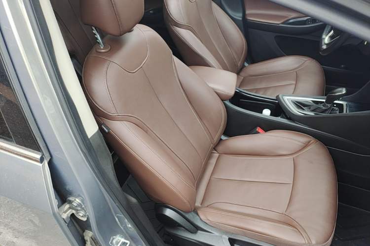 Used Buick GL6 2019 18T 6-Seater Connected Luxury Version China VI Standard Right Front Seat