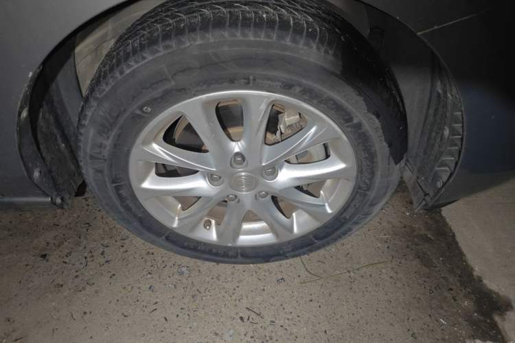 Used Buick GL6 2019 18T 6-Seater Elite Version China VI Standard Right Front Wheel Hub