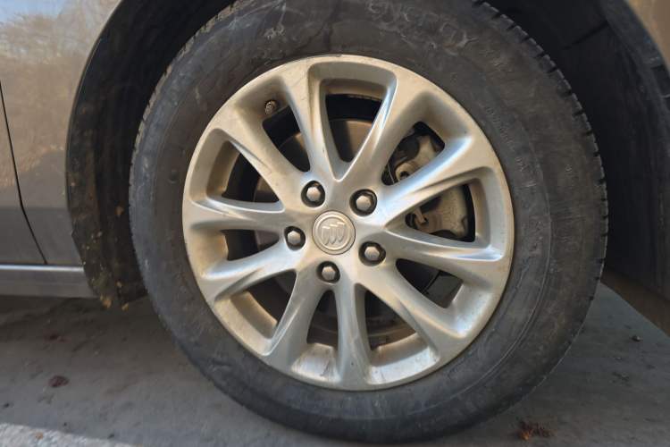 Used Buick GL6 2019 18T 6-Seater Elite Version China V Standard Right Front Wheel Hub