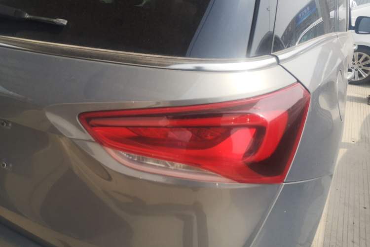 Used Buick GL6 2019 18T 6-Seater Connected Luxury Version China VI Standard Right Rear Taillight