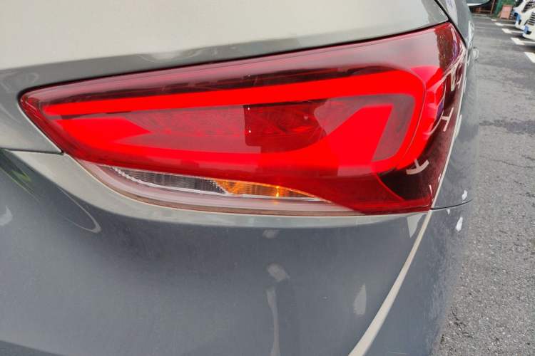 Used Buick GL6 2019 18T 6-Seater Connected Luxury Version China VI Standard Right Rear Taillight