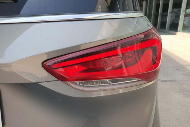 Used Buick GL6 2019 18T 6-Seater Connected Luxury Version China VI Standard Right Rear Taillight