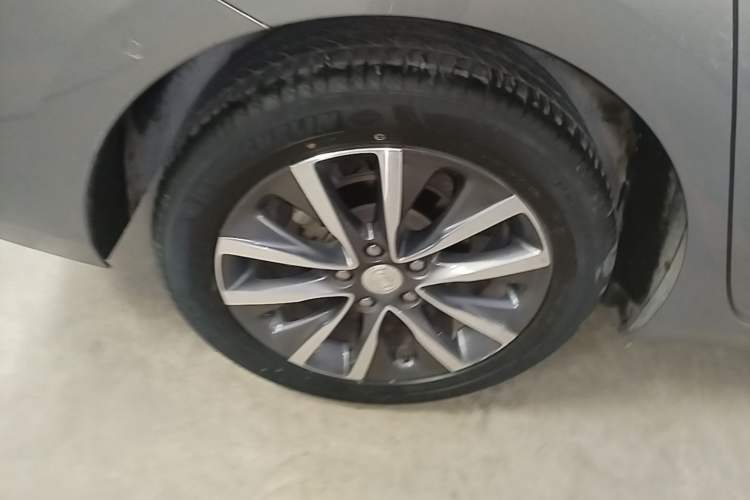 Used Buick GL6 2019 18T 6-Seater Connected Luxury Version China VI Standard Right Rear Wheel Hub
